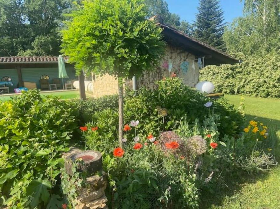 Le Bon Chemin Ateliers Sainte-Nathalène Exterior foto